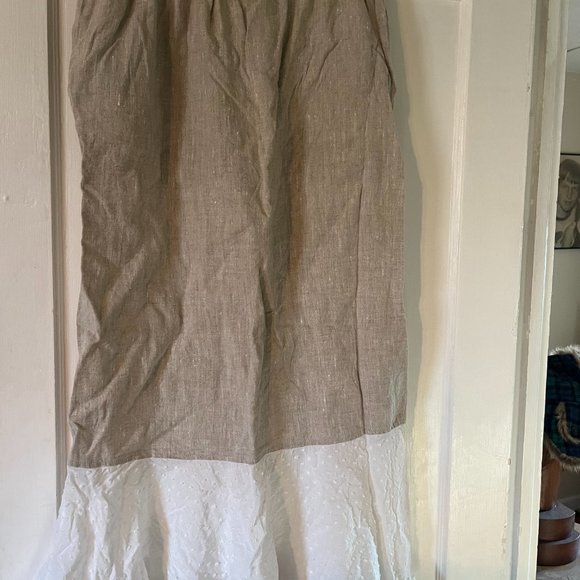 Dear Friends Blouse and Skirt Set in Khaki and White Size M - Picture 10 of 11